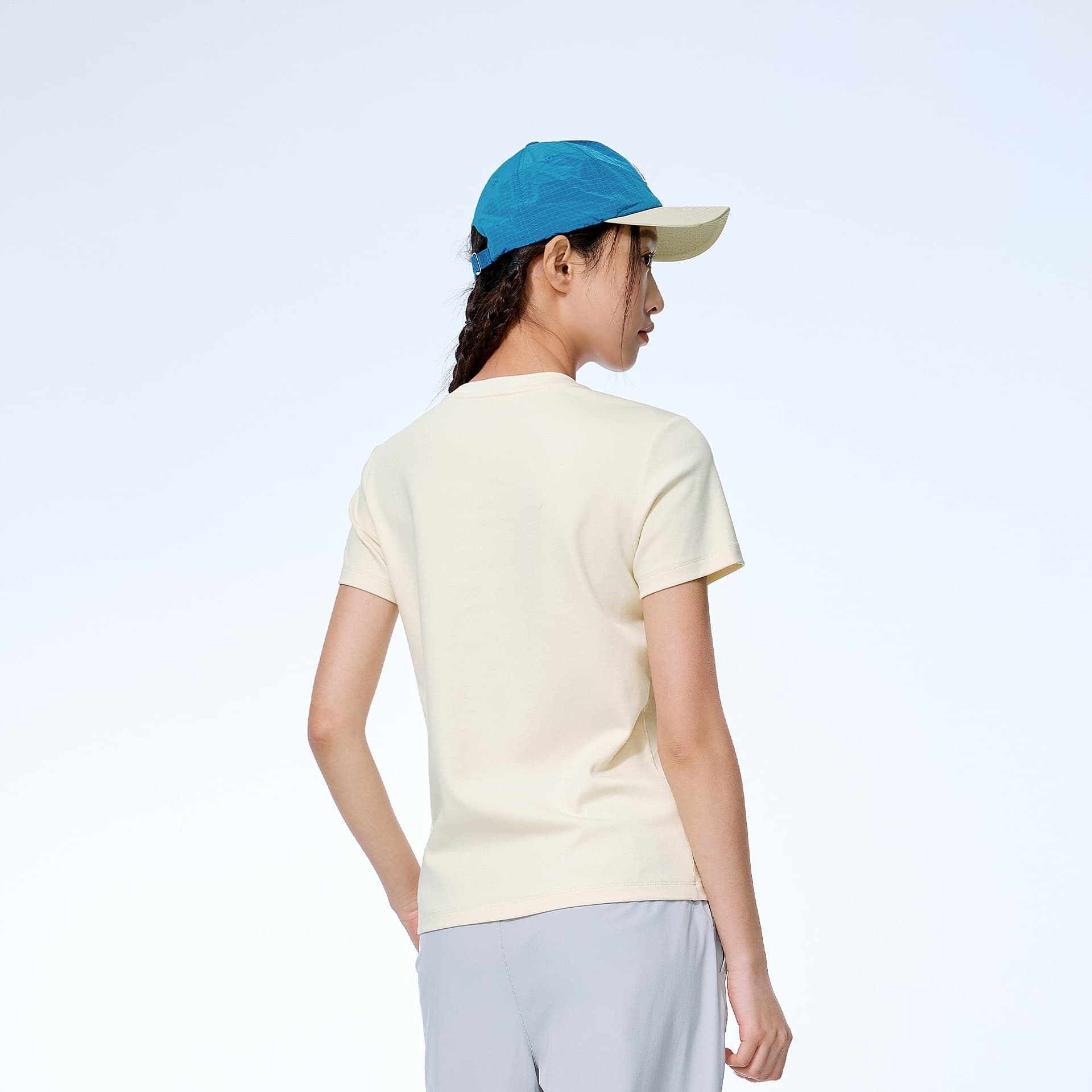 Футболка CAMEL T-Shirt Стиль кампуса Спортивная охлаждающая футболка с круглым вырезом Женская - изображение 4