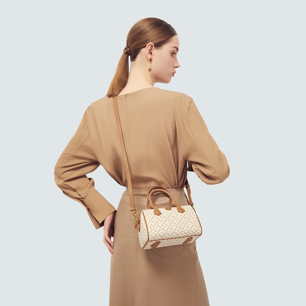 Сумка PIERRE CARDIN ПВХ Бостон Сумка Сумка через плечо Сумка Обычная (Стандартная) Женская Бежевая - изображение 15