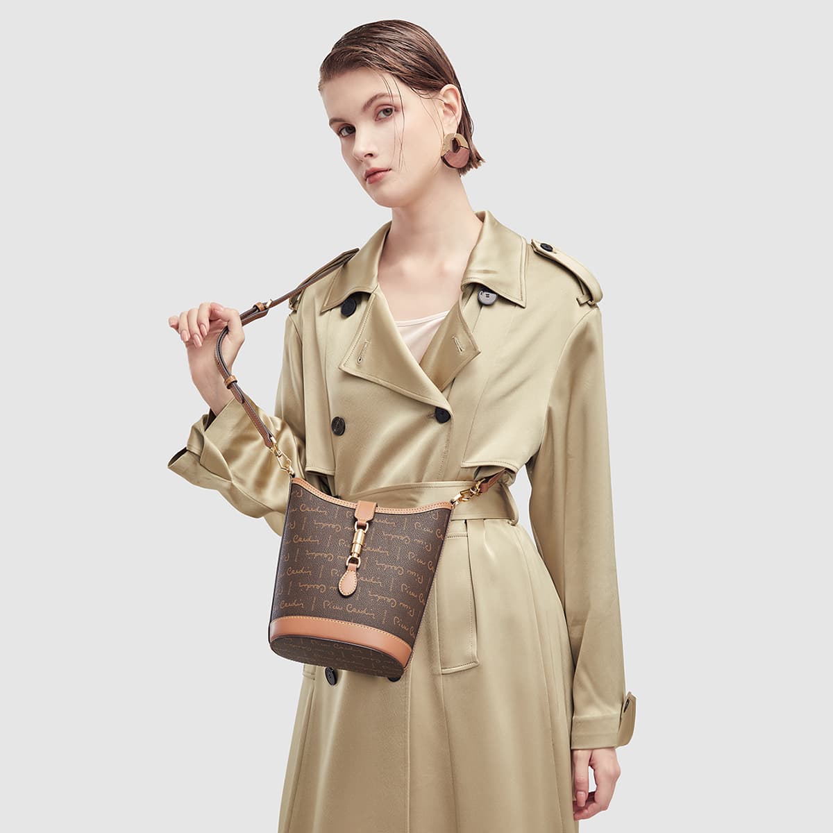 Мини-сумка PIERRE CARDIN Сумка через плечо из ПВХ Сумка Обычная (Стандартная) Женская Кофейного Экрю цвета - изображение 3