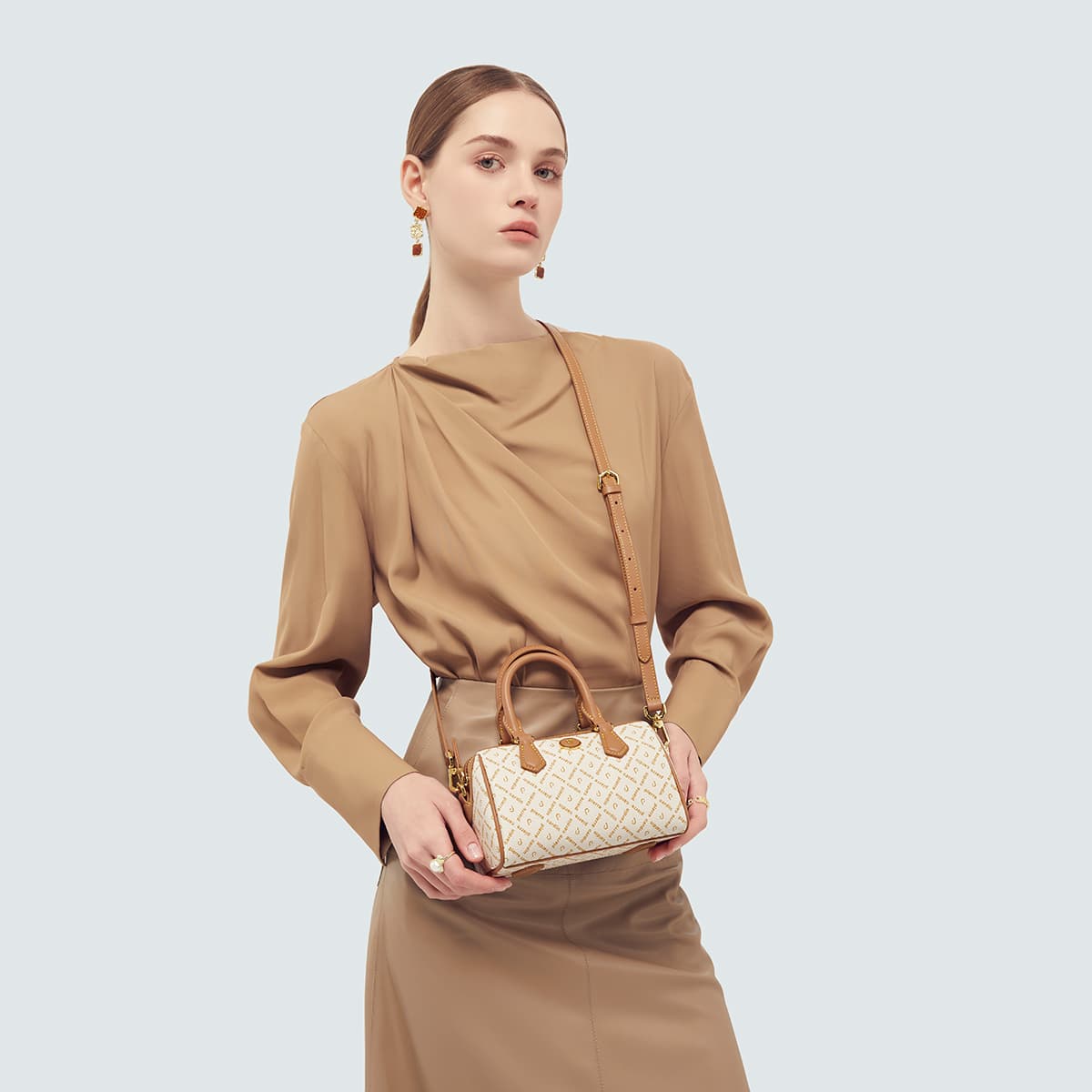 Сумка PIERRE CARDIN ПВХ Бостон Сумка Сумка через плечо Сумка Обычная (Стандартная) Женская Бежевая - изображение 16