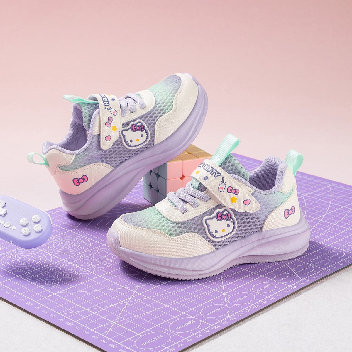 Кроссовки Санрио Hello Kitty Устойчивый к истиранию Отскок Дышащий Амортизация и Легкость Увеличение Высоты Поддержка Низкий Верх - изображение 4