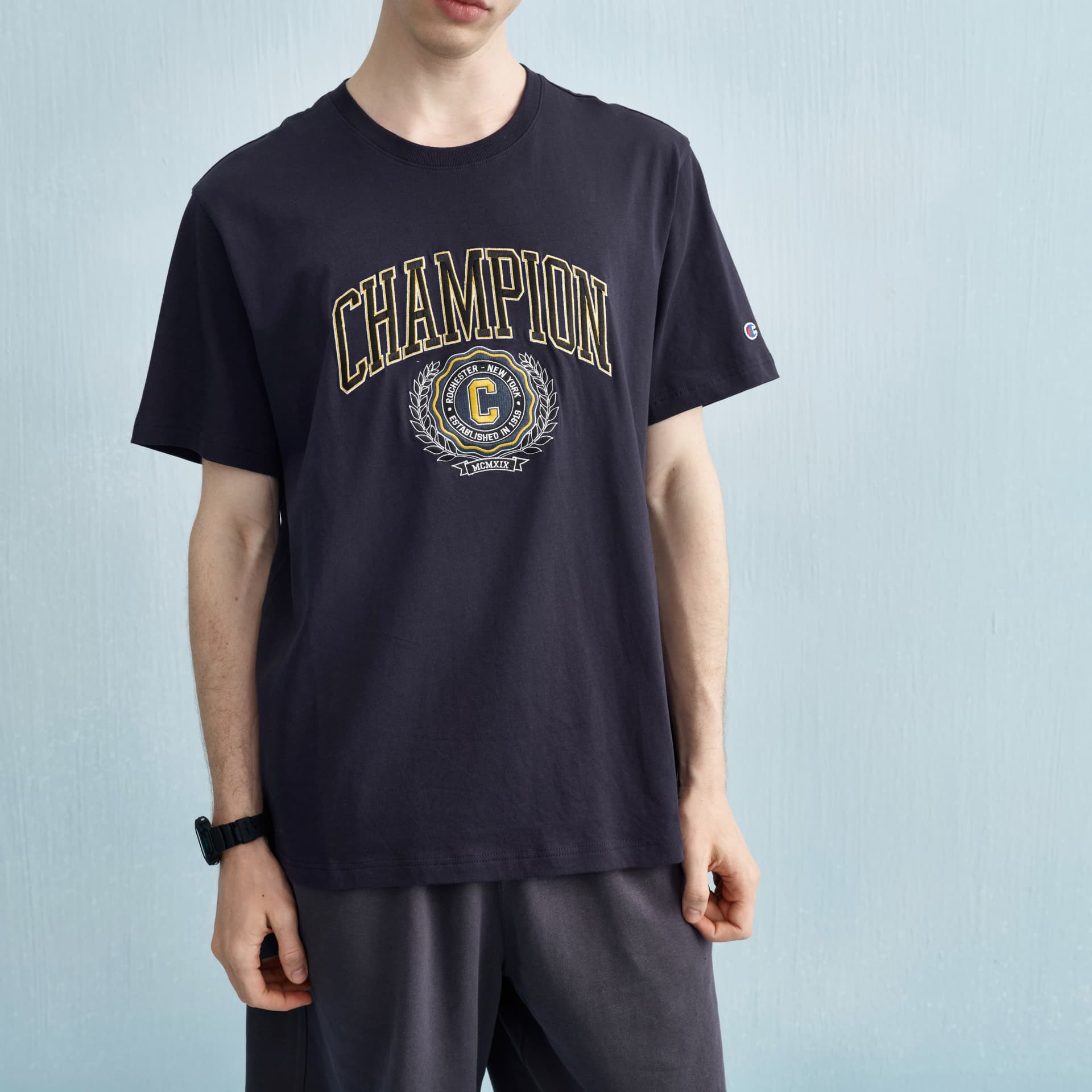 Футболка Champion SS25 YEARBOOK T-Shirt Европейская версия Унисекс - изображение 8