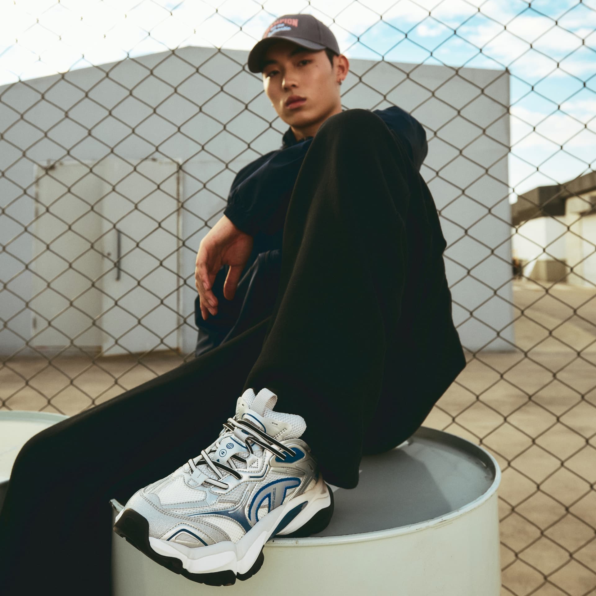 Кроссовки Champion Tooth Shark Shoes Пава Броня Низкие Кроссовки Мужские Серебристо-Белые Синие Агат - изображение 6