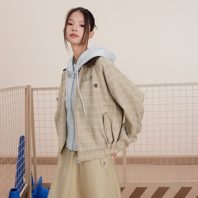 Куртка Champion FW24 Спортивный Шик Куртки и Пальто Женские Светлый Хаки - изображение 4