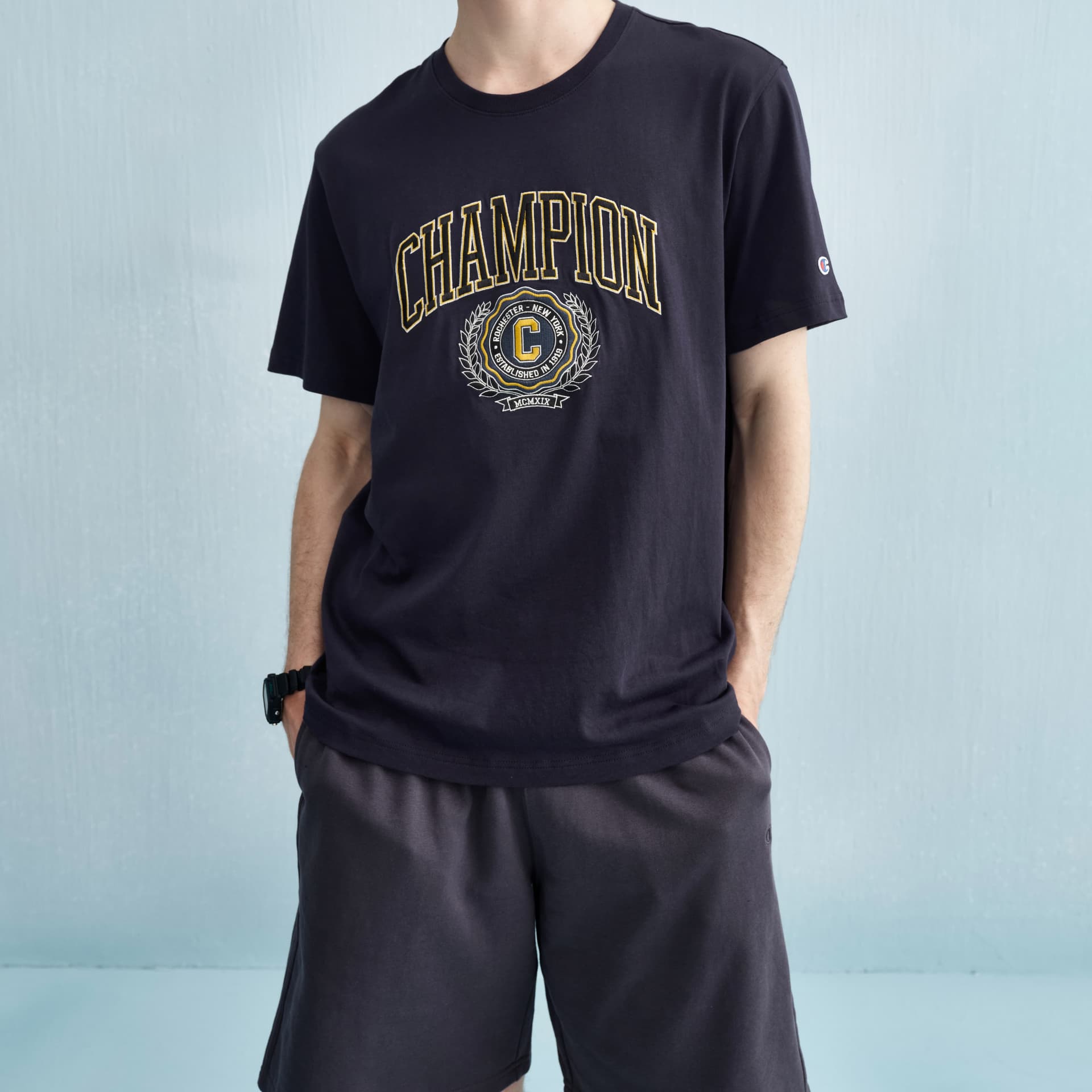 Футболка Champion SS25 YEARBOOK T-Shirt Европейская версия Унисекс - изображение 9