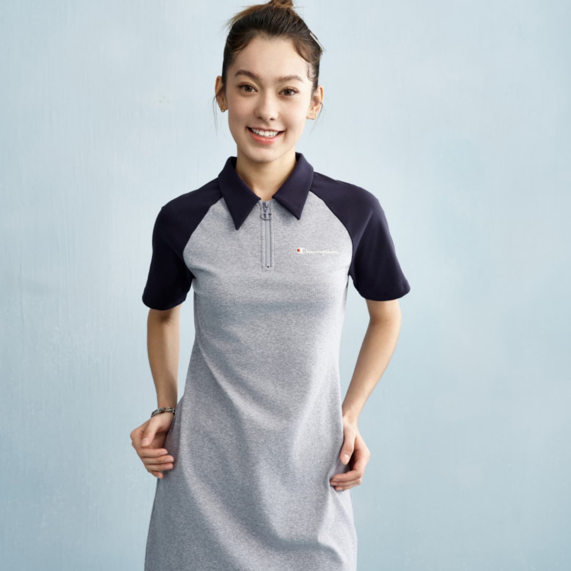 Платье Чемпион SS25 Короткий Sleeved Платье US Version Женские - изображение 3