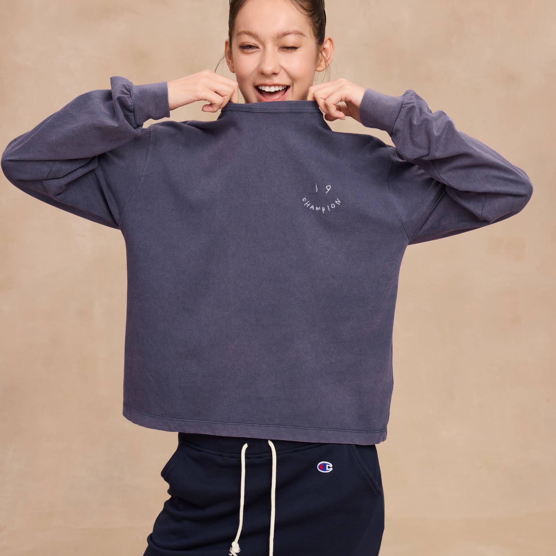 Футболка Champion FW25 WOMENS CASUAL Удобный винтажный классический минималистичный универсальный модный мягкий повседневный контрастные цвета длинный рукав версия для Японии футболка женский - изображение 5