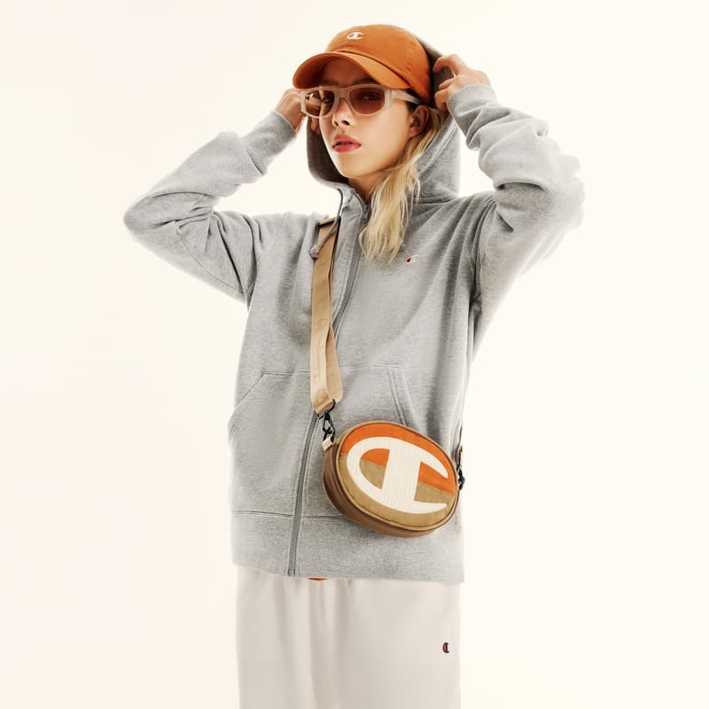 Худи Champion Hoodie - изображение 3