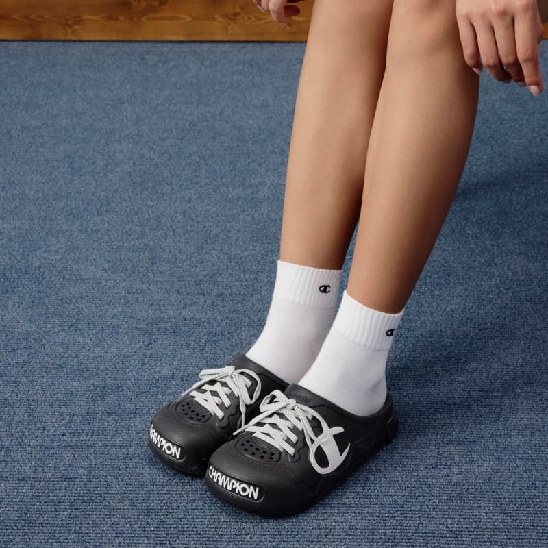 Сандалии Champion Без специальных функций Закрытые тапочки Женские Черный Молочно-белый - изображение 6