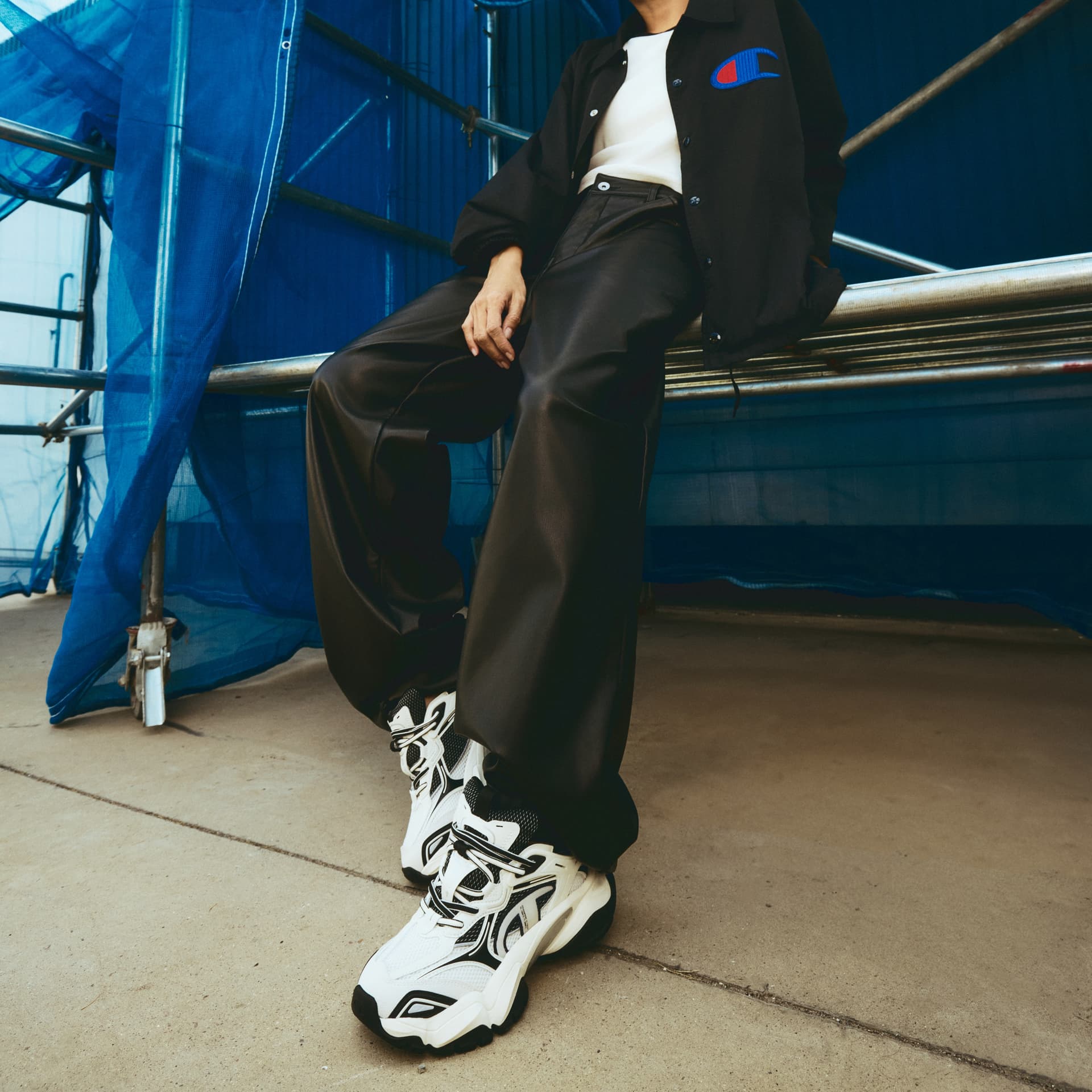 Кроссовки Champion Tooth Shark Shoes Пава Броня Низкие Кроссовки с Толстой Подошвой Женские Молочно-белый Черный - изображение 6
