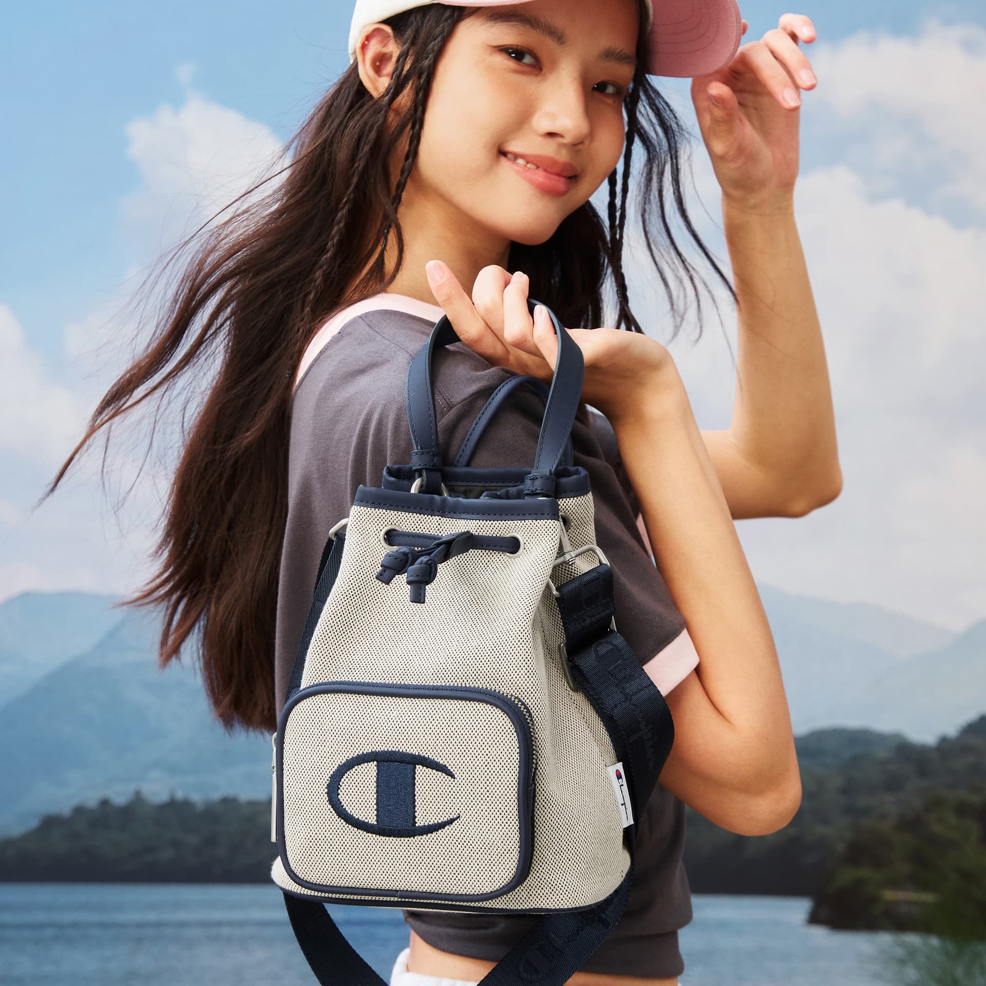 Сумка Champion C Logo Bucket Bag 2.0 - изображение 5