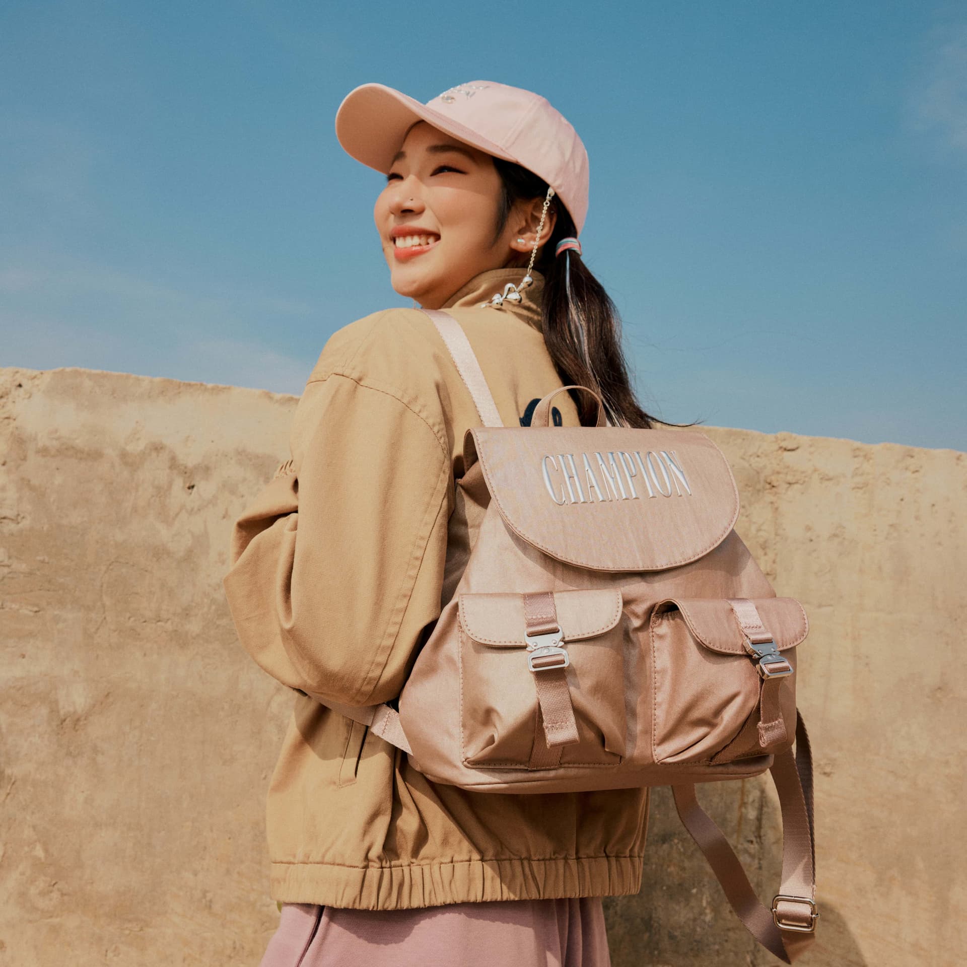 Рюкзак Champion Ткань Рюкзак Стандартный Unisex Светлый Деним Шампанское Золото Черный - изображение 5