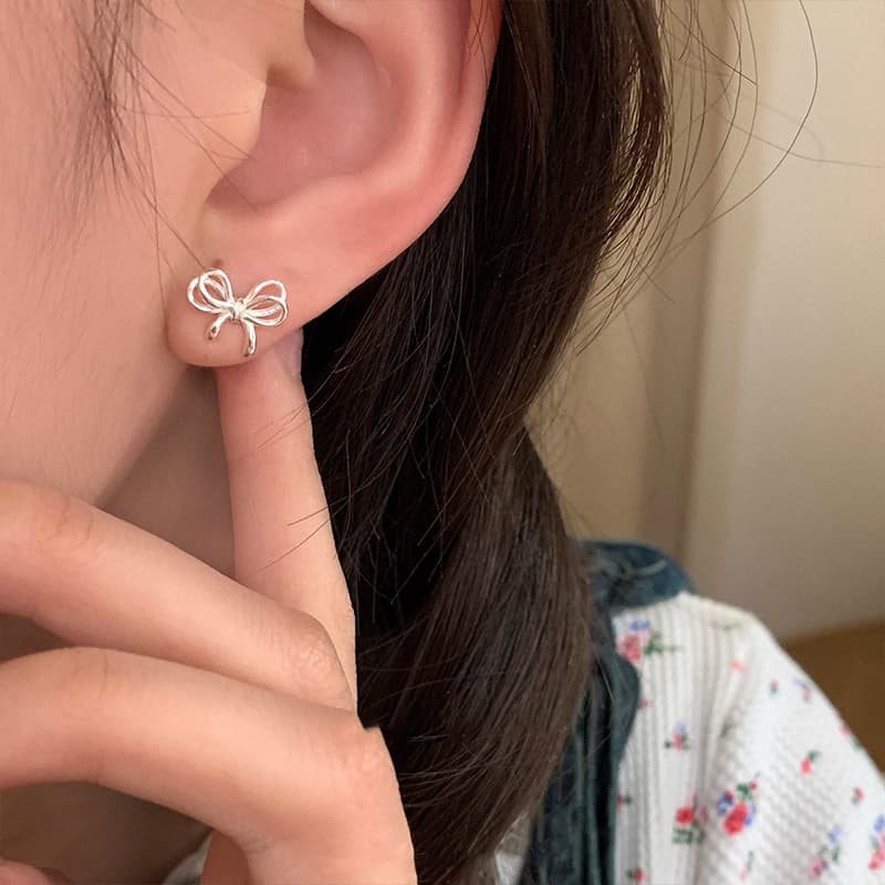 Серьги ONEKISS 999 Серебряная игла Золото-покрытые медные серьги-гвоздики для женщин - изображение 2