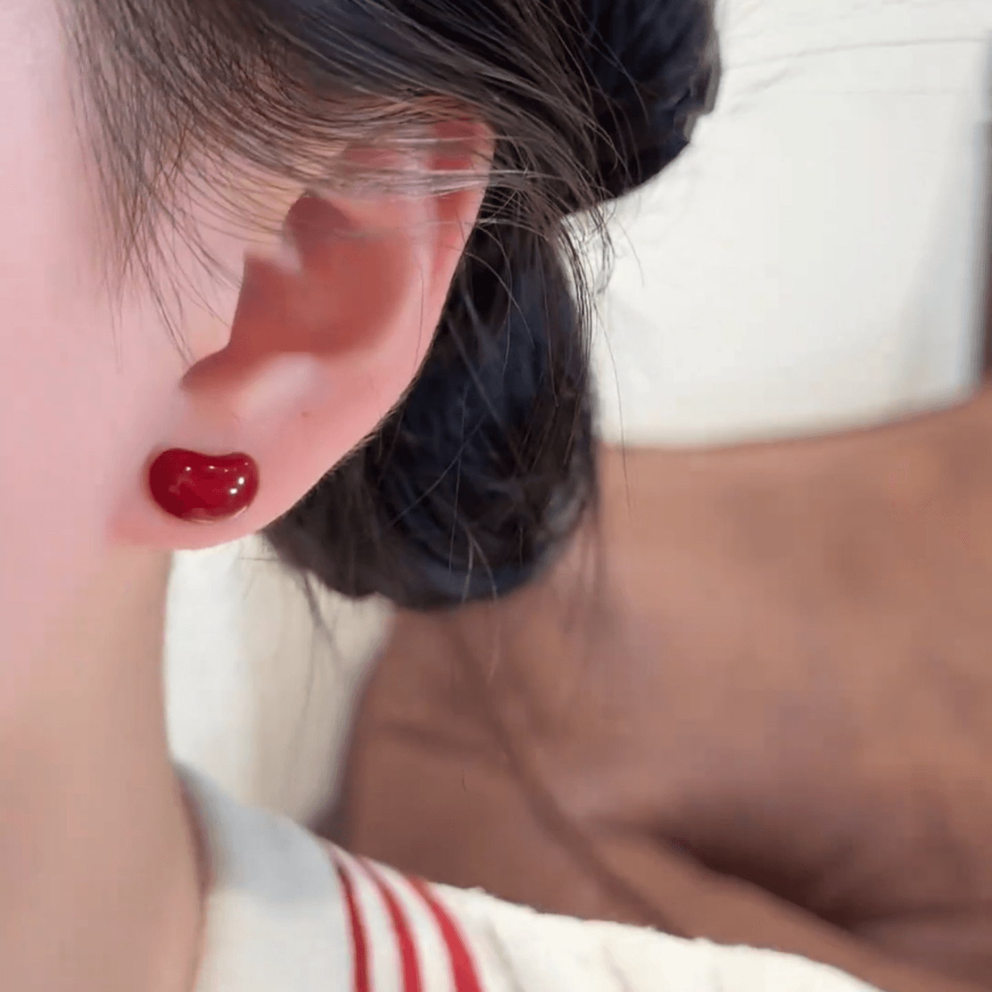 Серьги ONEKISS Золото-покрытые медные глазурь-капля серьги-гвоздики для женщин - изображение 2