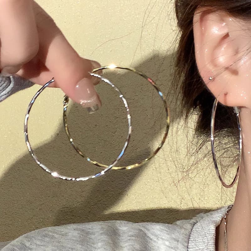 Серьги ONEKISS 999 Серебряная игла Серебряное содержание примерно 0,045G Золото-покрытые медные серьги для женщин - изображение 3