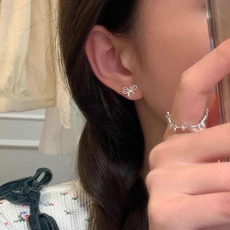 Серьги ONEKISS 999 Серебряная игла Золото-покрытые медные серьги-гвоздики для женщин - изображение 4
