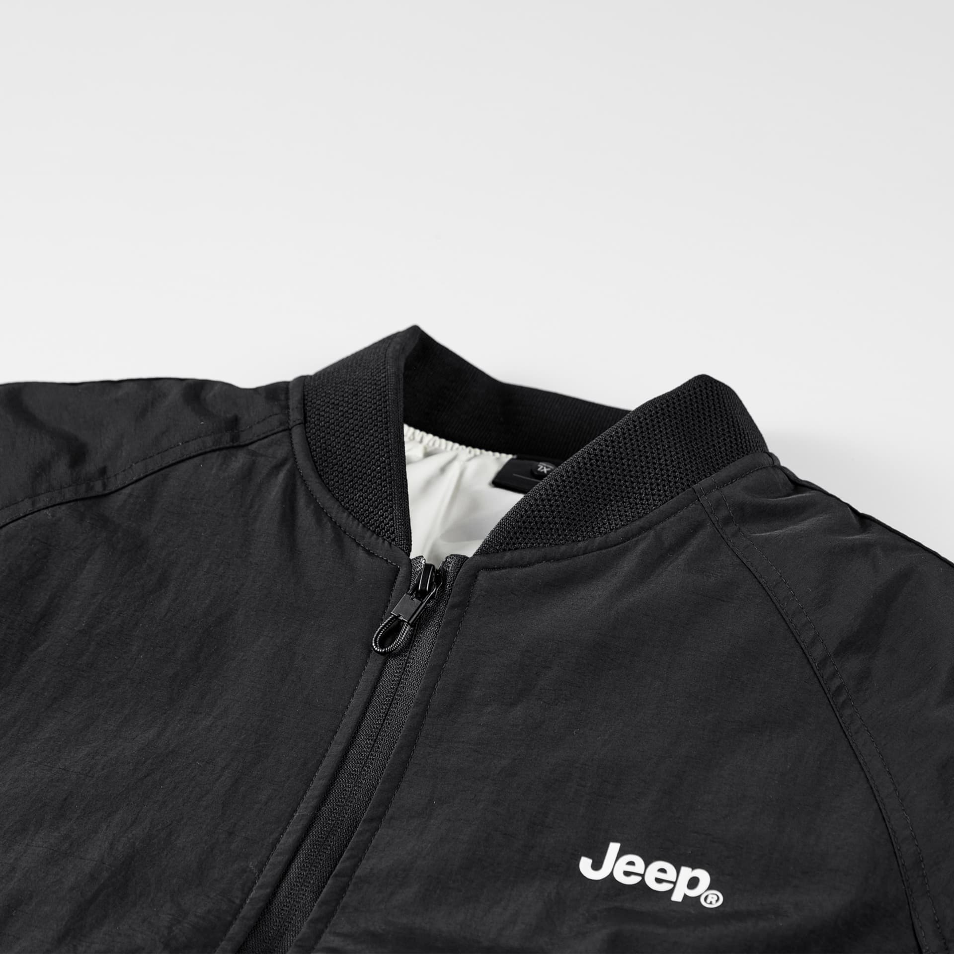 Зимняя куртка Jeep Унисекс Пуховики - изображение 3