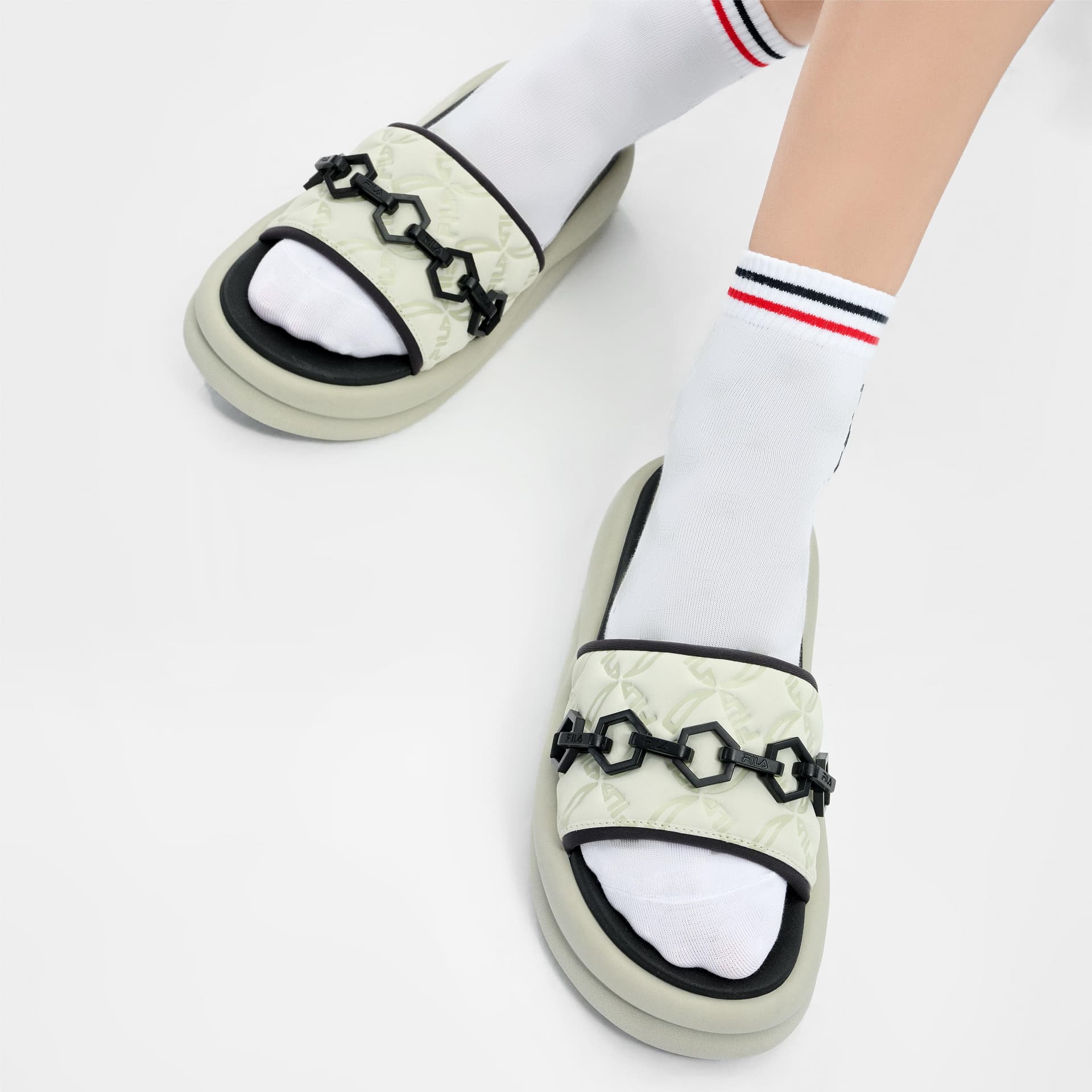 Сандалии FILA Губка Быстросохнущая Шлепанцы Женские Серебристый Белый Черный - изображение 7