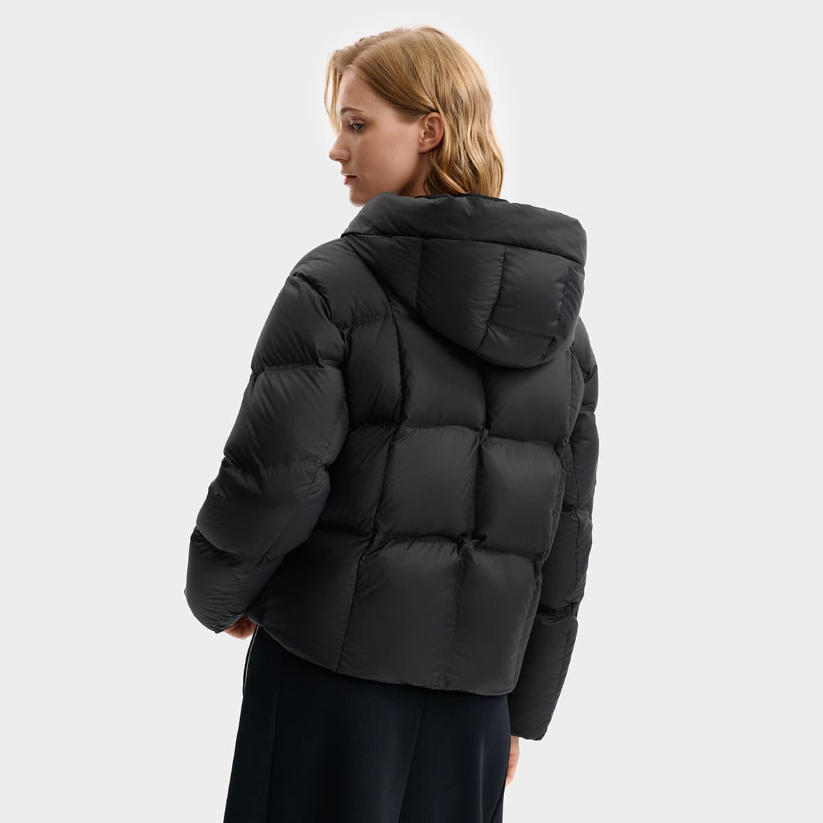 Пуховик FILA белый Пуховик Женские Глубокий черный - изображение 4