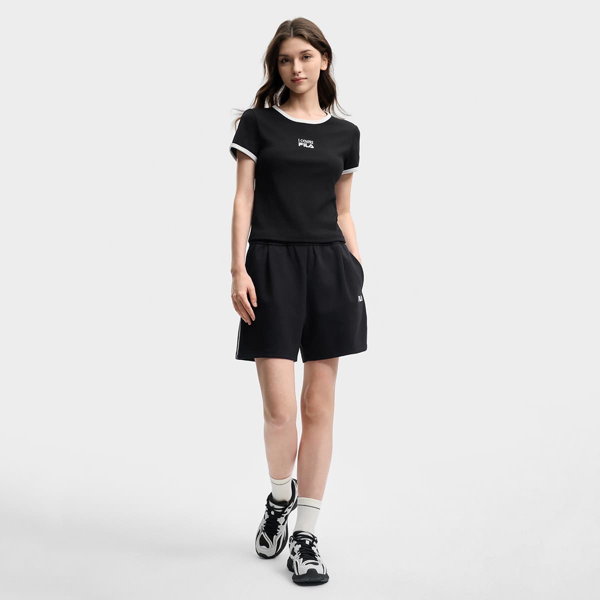 Шорты FILA ORIGINALE Повседневные шорты Женские Черные - изображение 6