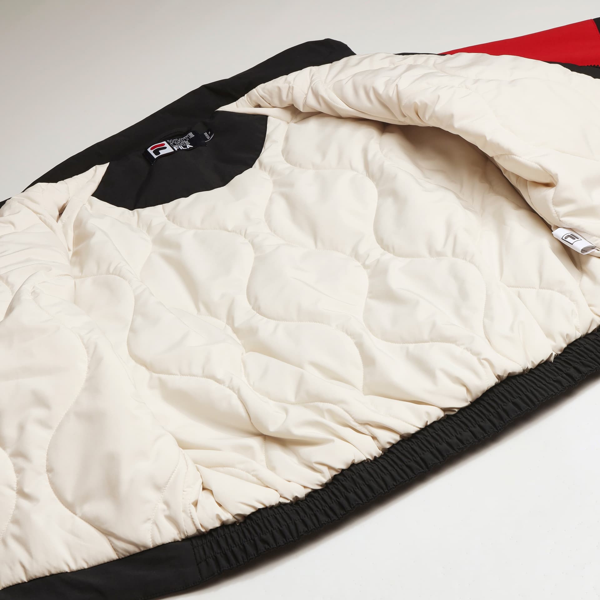 FILA ORIGINALE Пуховая куртка Женская Dark Current Черная - изображение 3