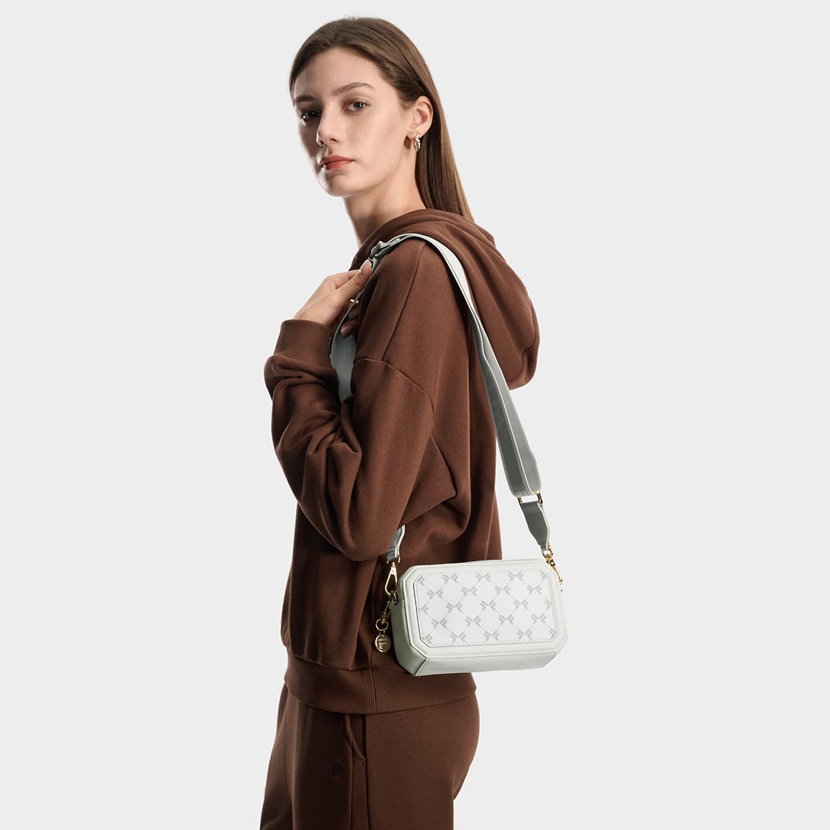 Сумка через плечо Fila Heritage ПУ (полиуретан) Сумка через плечо Стандартная Женская Лунный Серый - изображение 4