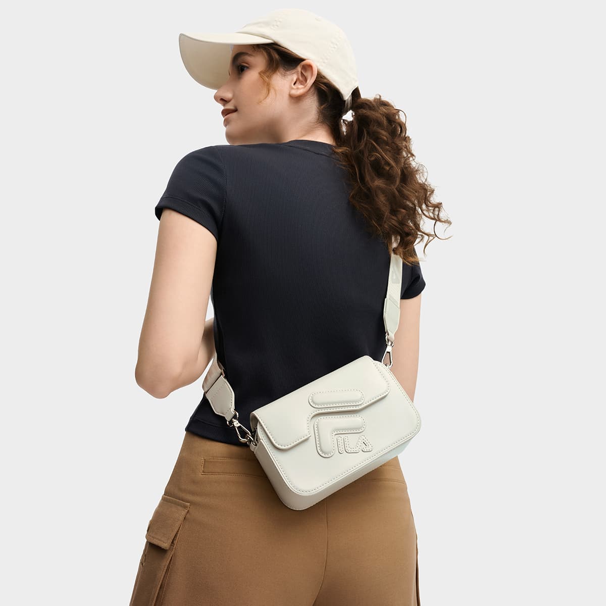 Сумка через плечо FILA ORIGINALE ПУ (полиуретан) Сумка через плечо Женская Лунный свет Серый - изображение 5