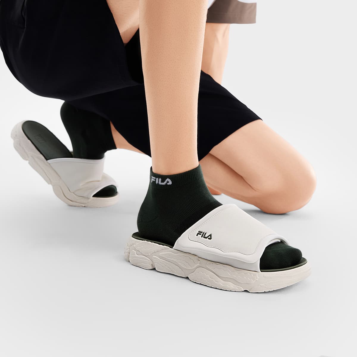 Сандалии FILA FERN SLIPPER Шлепанцы Мужские Снежные - изображение 8
