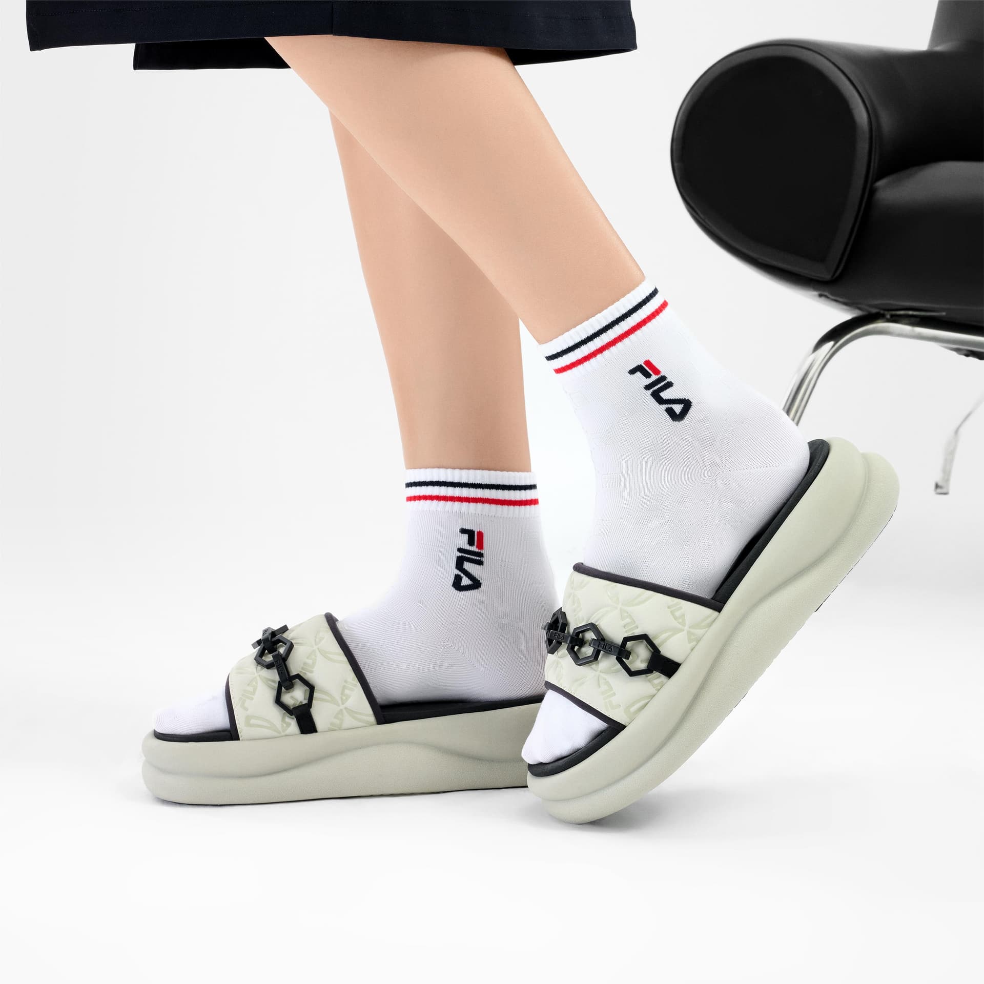 Сандалии FILA Губка Быстросохнущая Шлепанцы Женские Серебристый Белый Черный - изображение 5