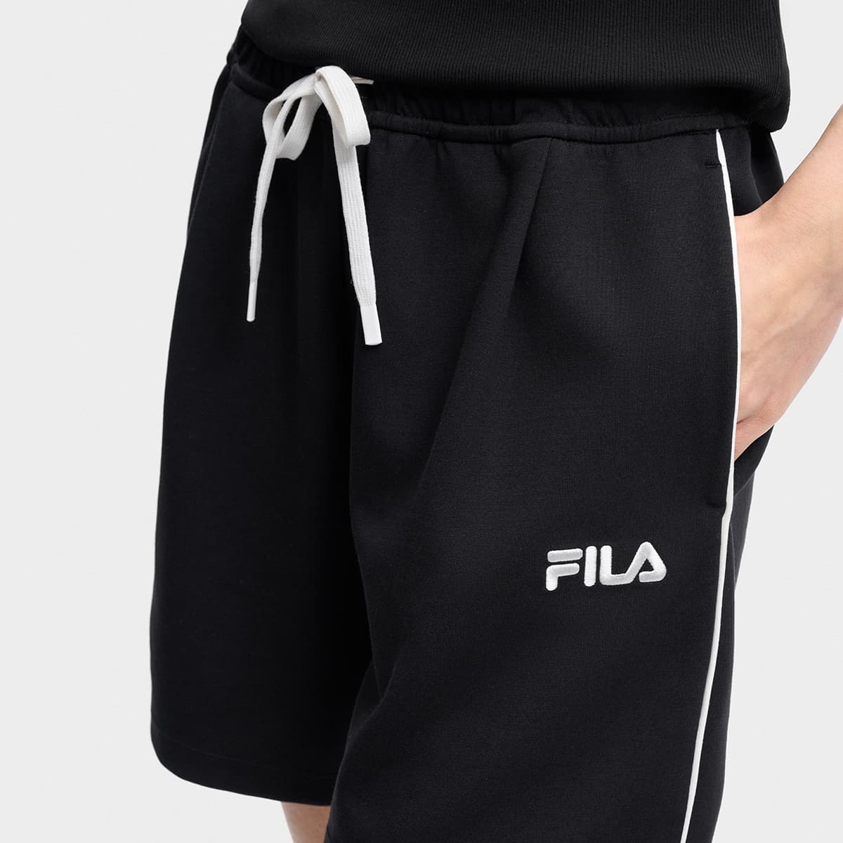 Шорты FILA ORIGINALE Повседневные шорты Женские Черные - изображение 7
