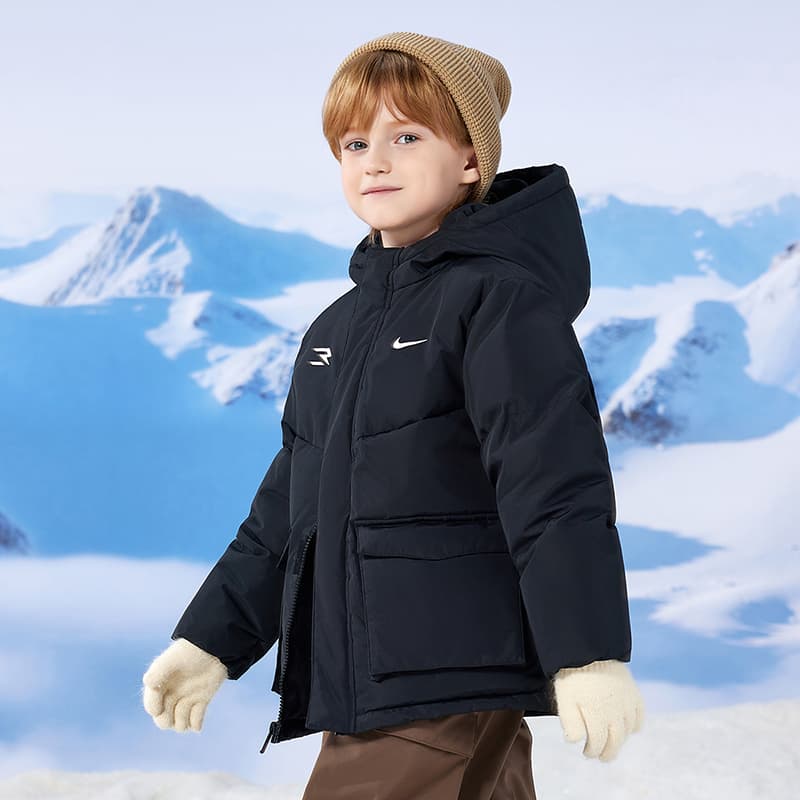 Nike Глубокий Черный Kids Пуховики - изображение 4