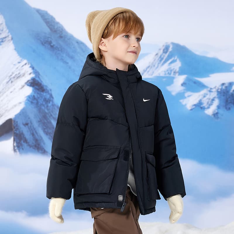 Nike Глубокий Черный Kids Пуховики - изображение 5