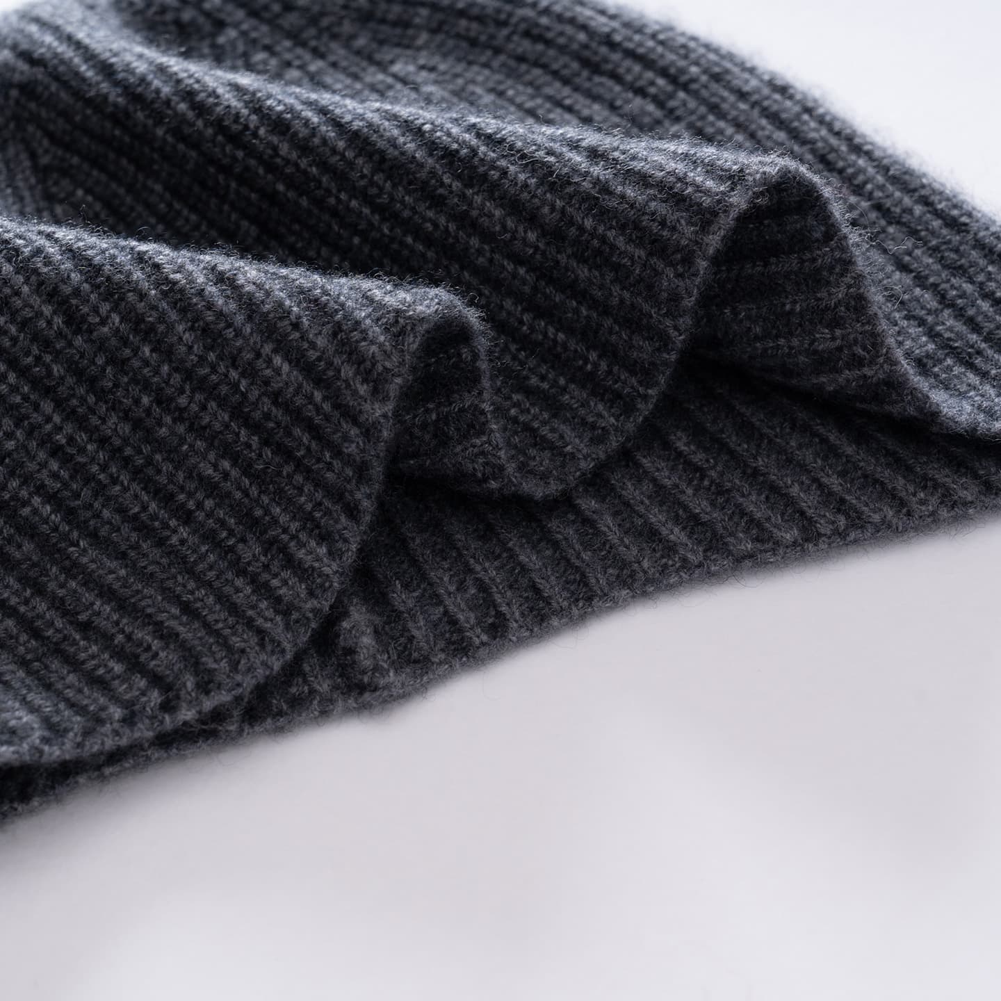 Шапка PIERRE CARDIN Шерстяные бини женские - изображение 7