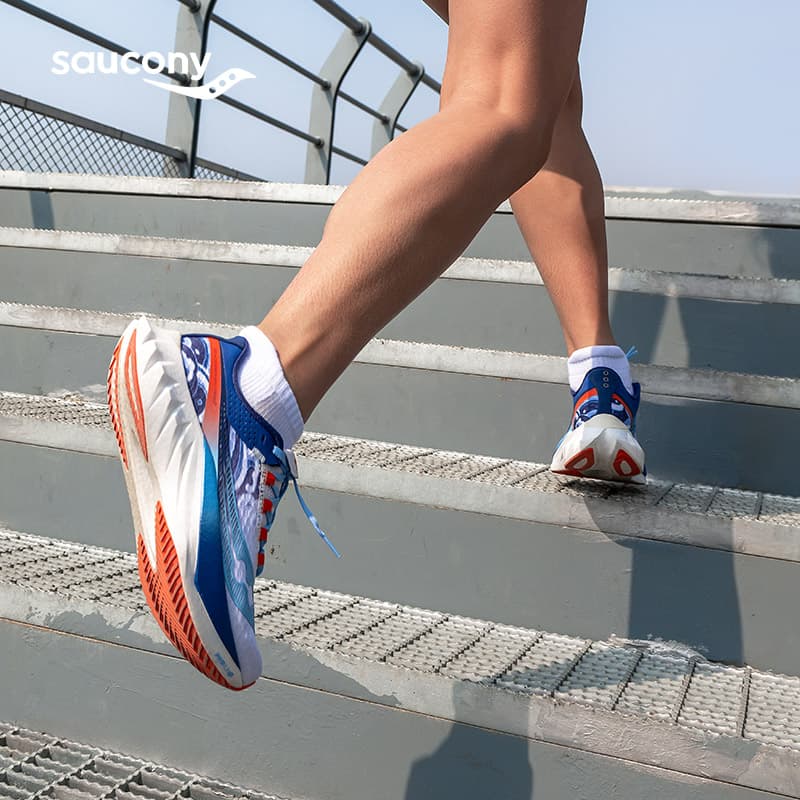 Кроссовки для бега Saucony Endorphin Pro 4 - изображение 16