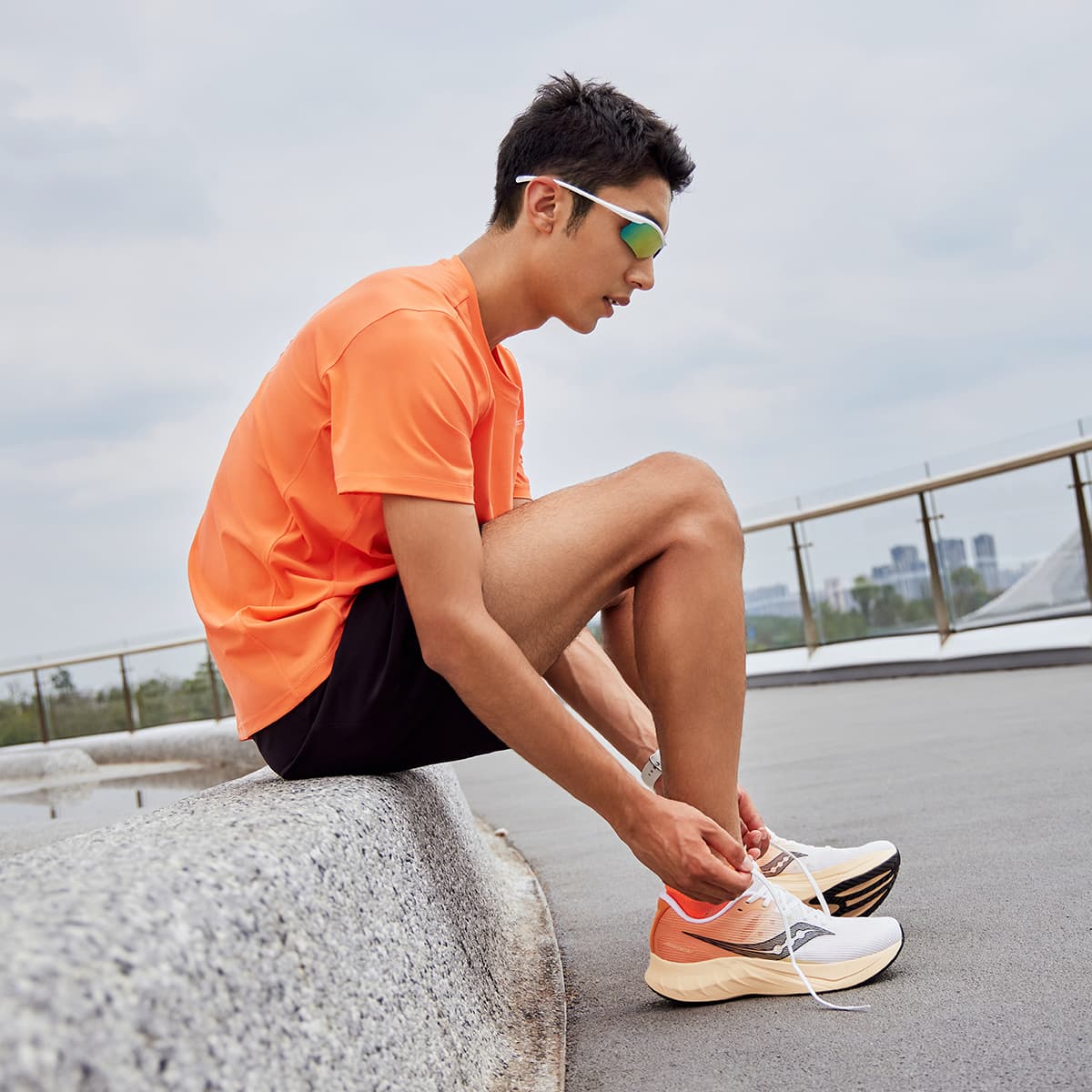 Кроссовки для бега Saucony Tide 2 White Orange Black - изображение 9