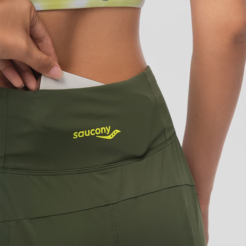 Saucony Беговые шорты женские коричневого цвета - изображение 6
