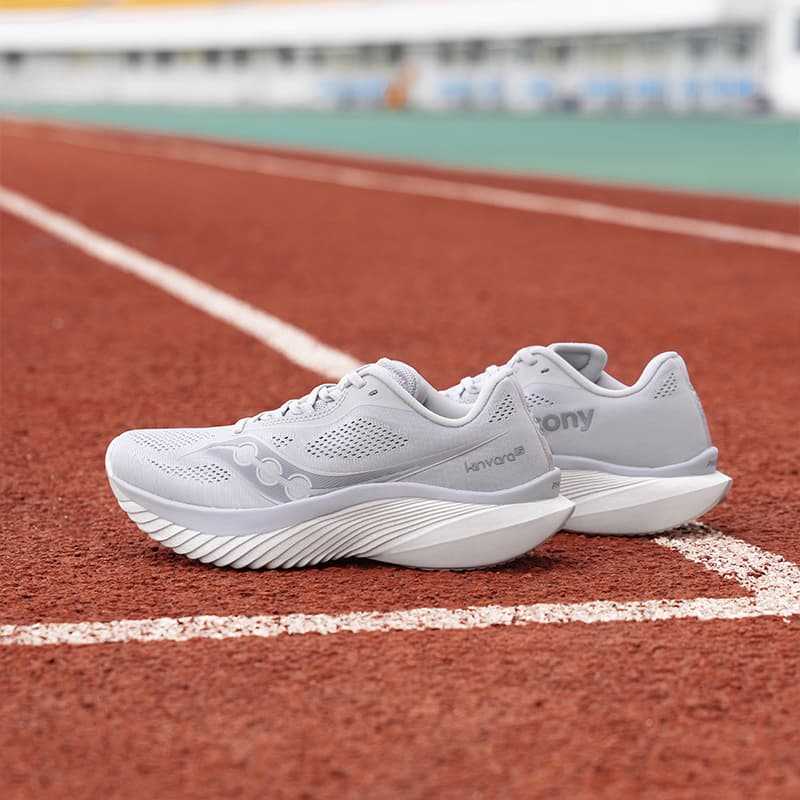 Кроссовки для бега Saucony Kinvara 15 Light Purple - изображение 11
