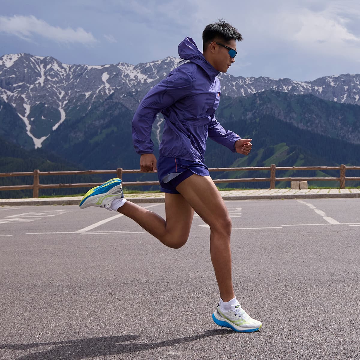 Кроссовки для бега Saucony Endorphin Speed 4 White Green - изображение 13
