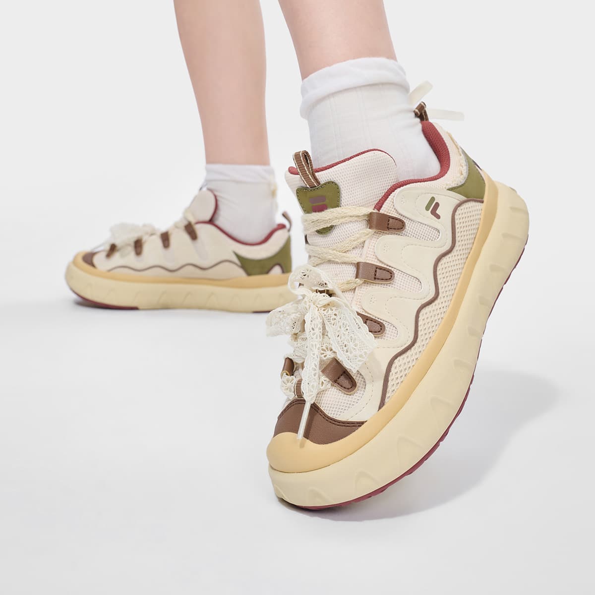 Кроссовки FILA FUSION PISA FLAT Cone Shoes Лоу-топы Скейтборд Обувь Женские Жемчужно-белый Пшенично-желтый - изображение 7
