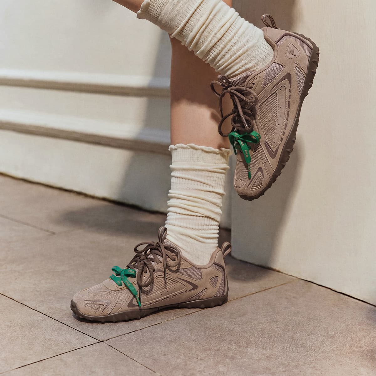 Кроссовки FILA FUSION BIANCO SLIM Лоу-топы Повседневная обувь Женская Теплая Умбра Коричневый Ренир Коричневый - изображение 7