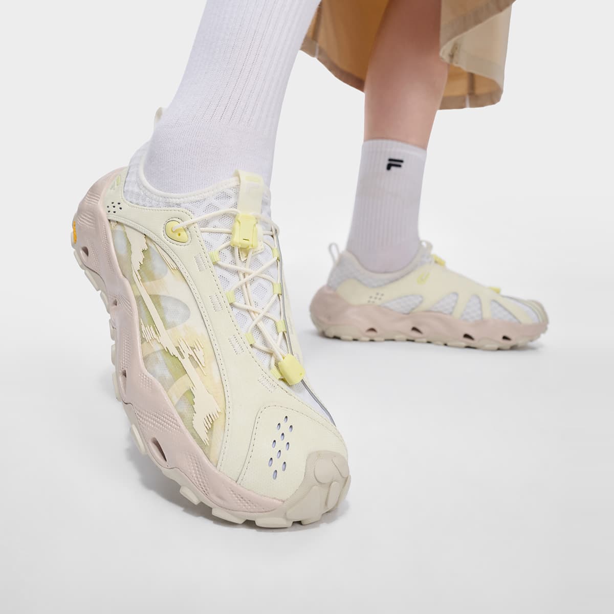 Кроссовки FILA FUSION COMO C Уличная обувь Low Топ Гусь Желтый белый Туманный серый Женские - изображение 8