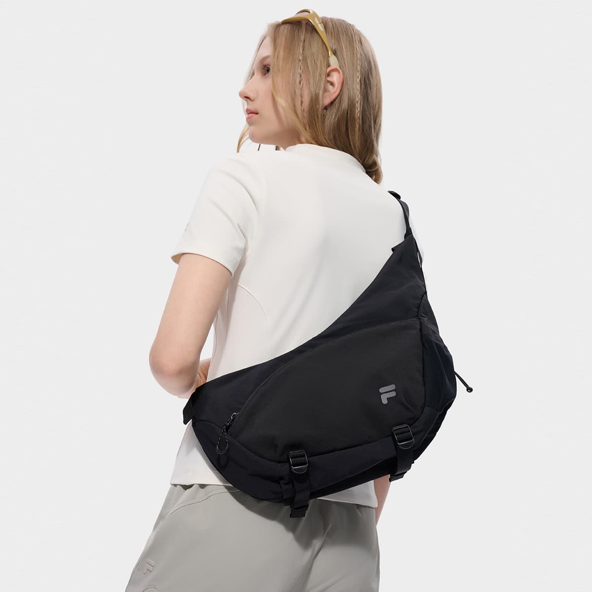 Сумка через плечо FILA FUSION URBAN TECH Кросс-боди Сумка Темно-черная Унисекс - изображение 4