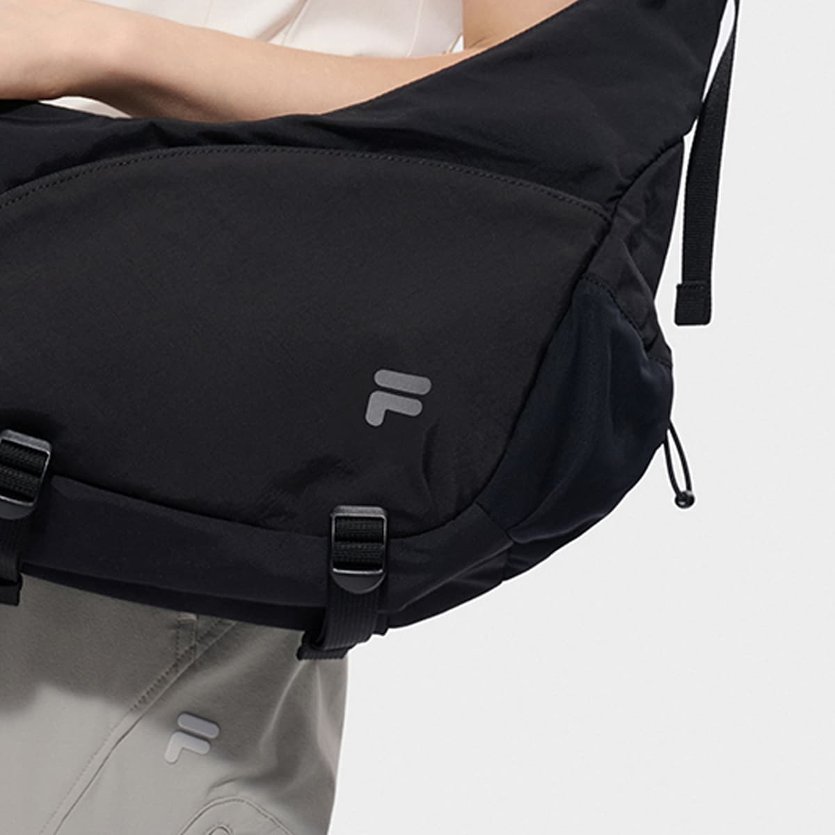 Сумка через плечо FILA FUSION URBAN TECH Кросс-боди Сумка Темно-черная Унисекс - изображение 6