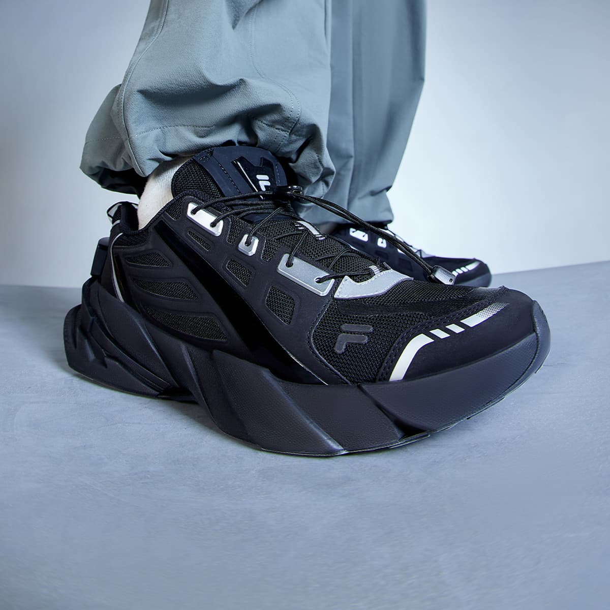 Кроссовки FILA FUSION Ti 22 Текстиль Синтетическая кожа Низкий верх Повседневная обувь Мужская Черный Серебряный - изображение 7