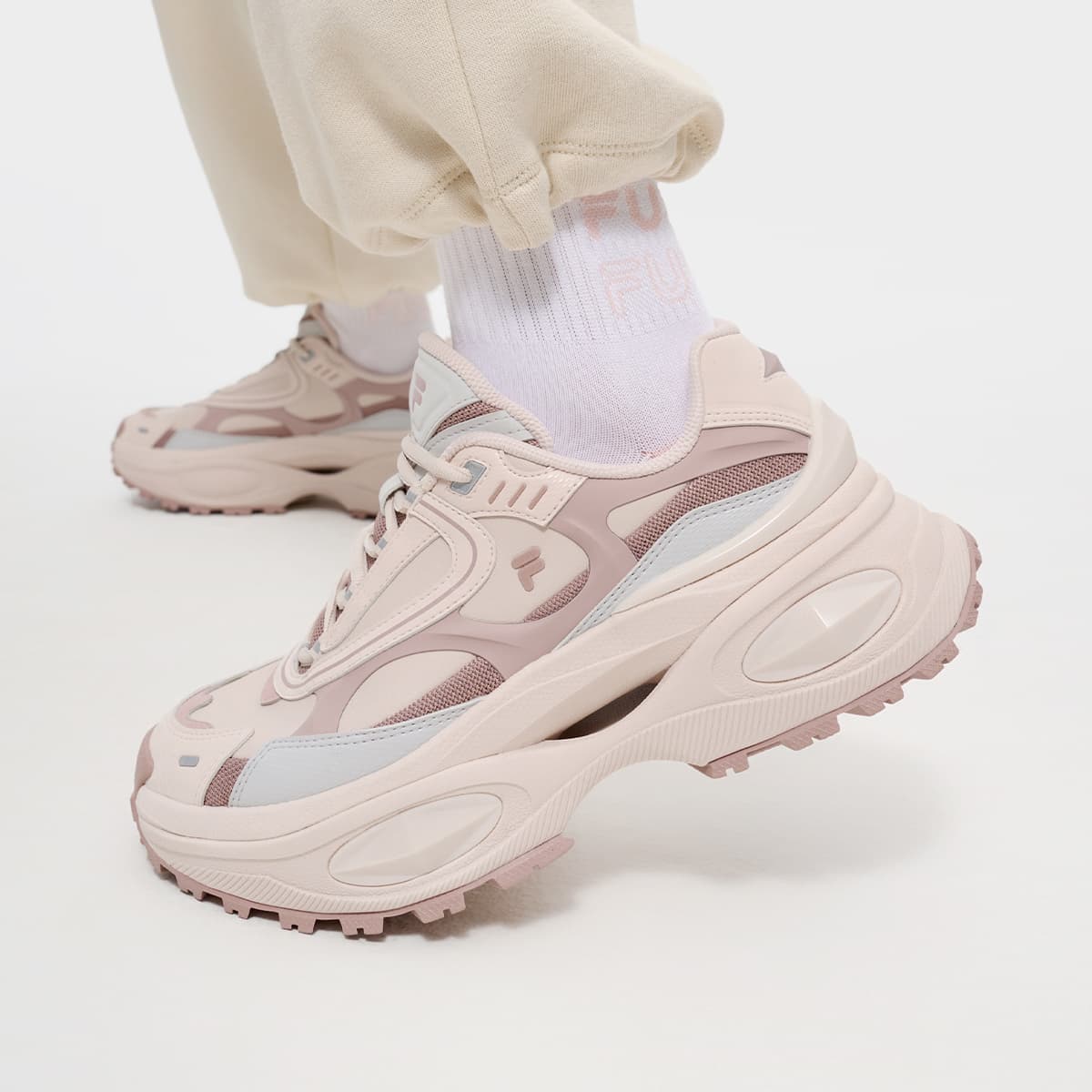 Кроссовки FILA FUSION BIANCO III Бьянко 3 Устойчивая к истиранию Увеличивающая высоту Низкая Повседневная Обувь Женская - изображение 4
