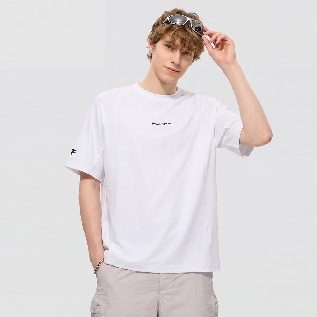 Футболка FILA FUSION URBAN TECH Стандартный Белый Мужская Футболка - изображение 5