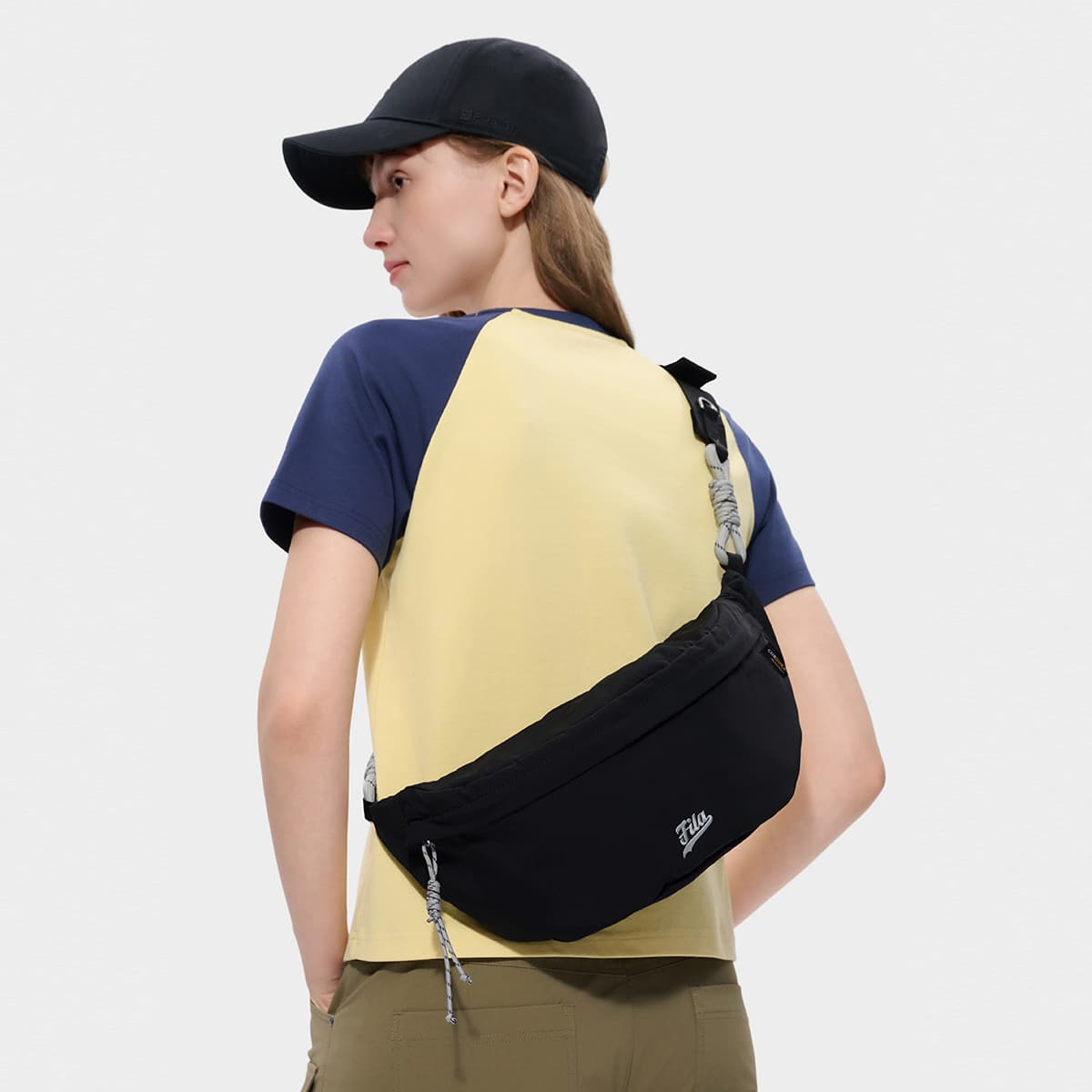 Нагрудная сумка FILA FUSION Рабочая одежда Слинг Сумка Темно-черная Унисекс - изображение 4