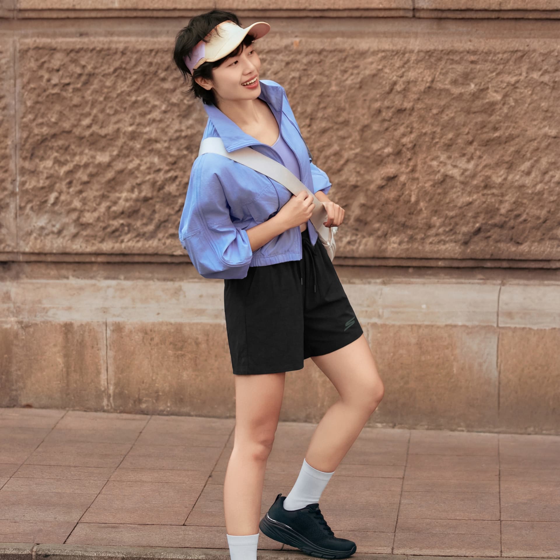 Шорты Skechers Charcoal Black 0018 Женские Повседневные Шорты - изображение 3