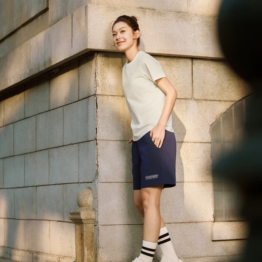 Футболка Skechers Стандартная рукавная футболка для женщин - изображение 5