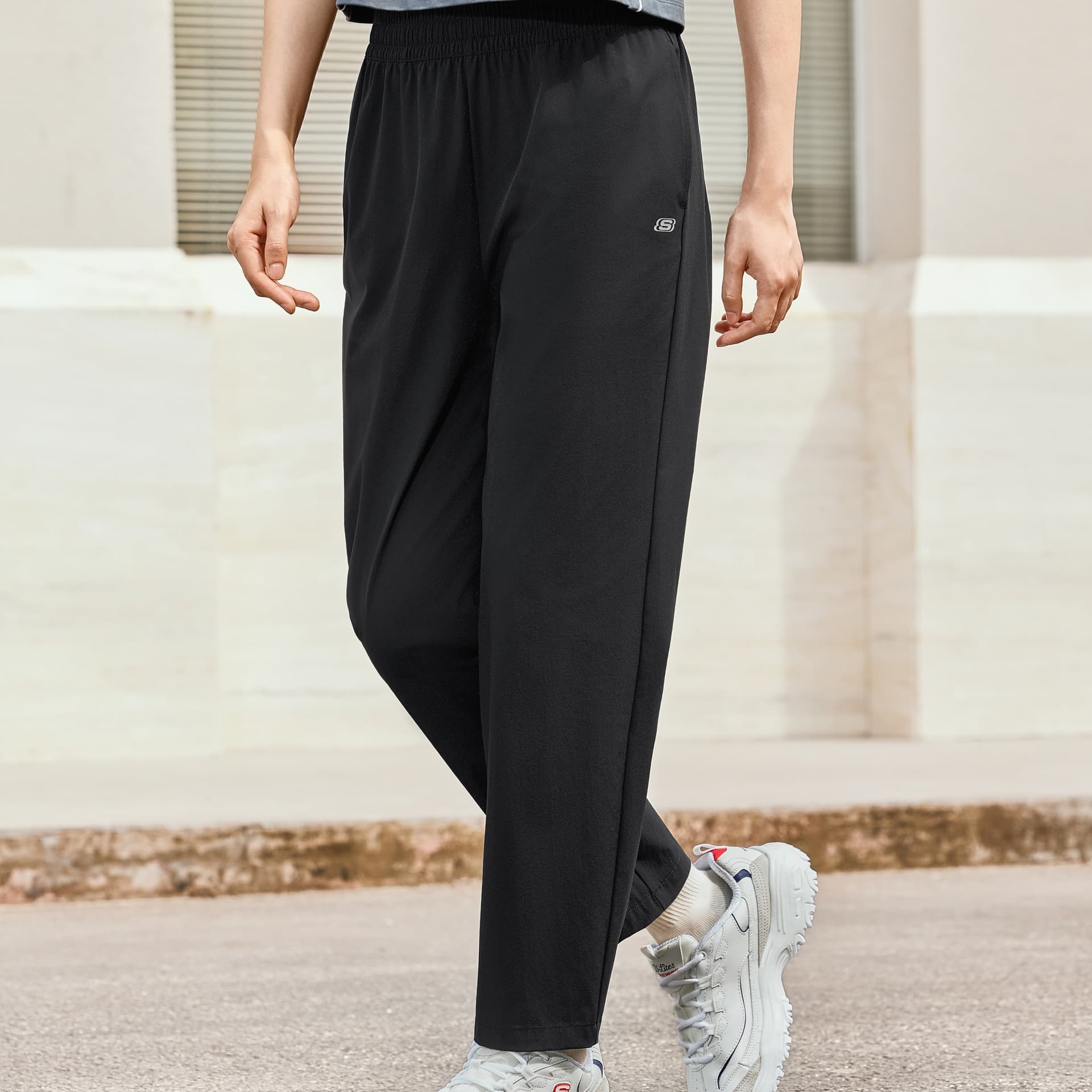 Штаны Skechers Charcoal Black 0018 Женские Повседневные Брюки - изображение 4